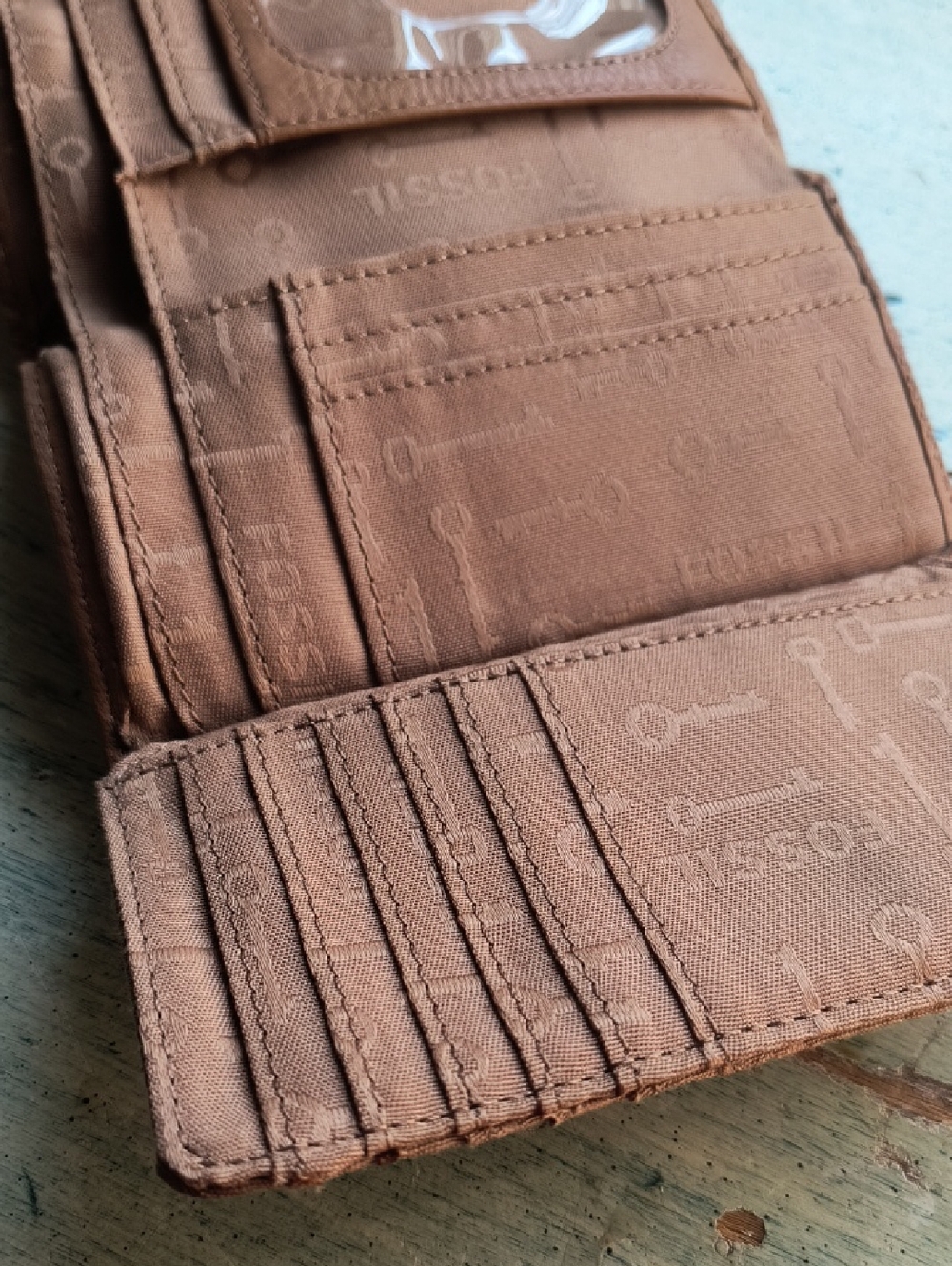 Fossil Key Wallet - Picture 6 of 12